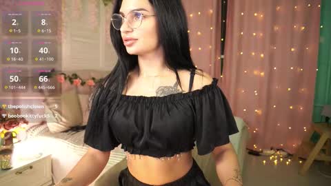Sabrina Rue online show from 09.17.25