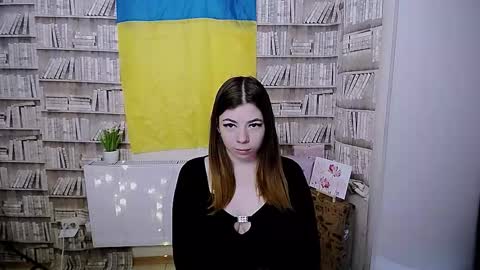 Snapshot of sabrina_sweetkiss_ chatting on 09.30.25 Sabrina online show from 09.30.25