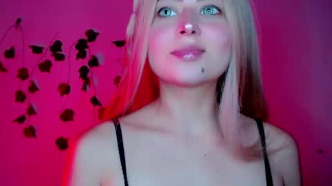 Snapshot of sabrinaexpositoxx chatting on 02.06.25 SABRI online show from 02.06.25