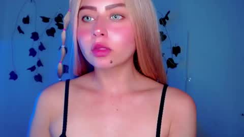 Snapshot of sabrinaexpositoxx chatting on 02.06.25 SABRI online show from 02.06.25