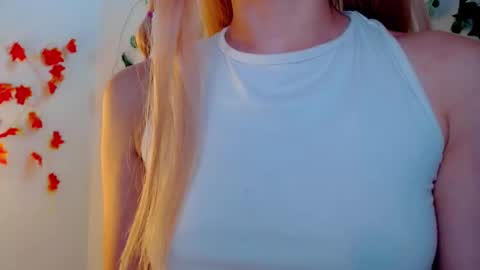 Snapshot of sabrinaexpositoxx chatting on 02.16.25 SABRI online show from 02.16.25