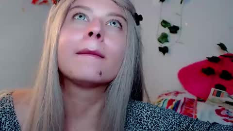 Snapshot of sabrinaexpositoxx chatting on 03.01.25 SABRI online show from 03.01.25