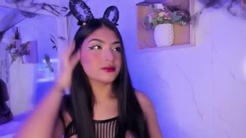 Snapshot of sabrinahims_ chatting on 10.18.25 mariana  online show from 10.18.25