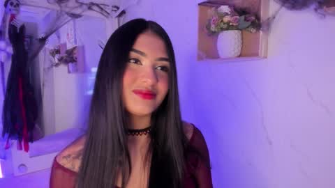 Snapshot of sabrinahims_ chatting on 10.22.25 mariana  online show from 10.22.25