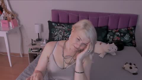 Sabrina MacMarren online show from 12.26.24