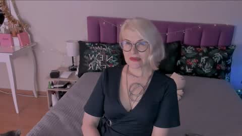 Sabrina MacMarren online show from 12.28.24