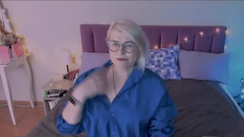 Sabrina MacMarren online show from 01.14.25