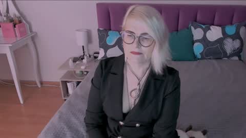 Sabrina MacMarren online show from 01.23.25