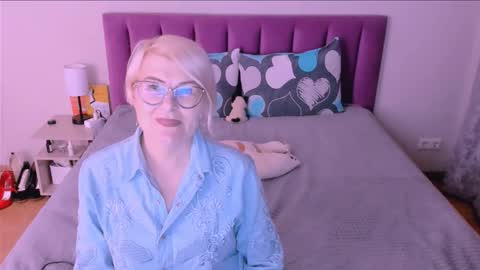 Sabrina MacMarren online show from 10.01.25