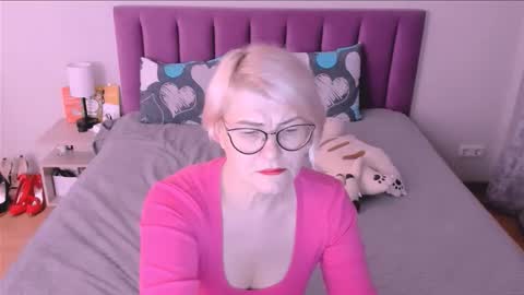 Sabrina MacMarren online show from 10.16.25