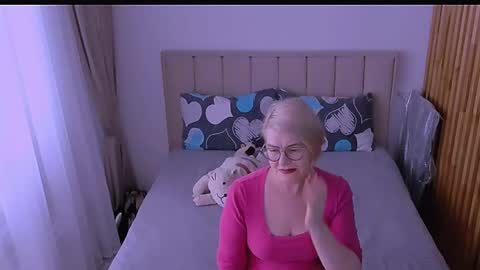 Sabrina MacMarren online show from 04.14.26