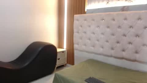 Snapshot of sabrinaroosa202cl chatting on 10.25.25 sabrinaroosa202cl online show from 10.25.25