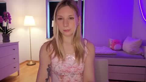 Snapshot of sabrinarose_x chatting on 02.10.25 Sabrina Rose online show from 02.10.25