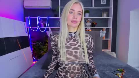 Sabrina online show from 12.14.25