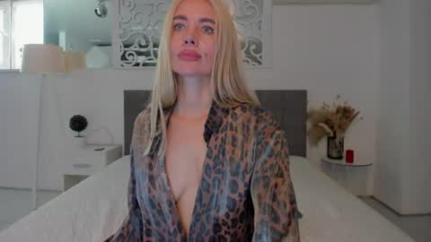Snapshot of sabrinasharm chatting on 07.07.26 Sabrina online show from 07.07.26