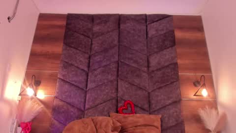 S A B R I N A  online show from 02.16.25