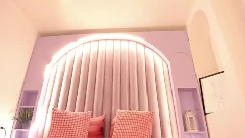 S A B R I N A  online show from 09.16.25