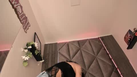 S A B R I N A  online show from 10.20.25