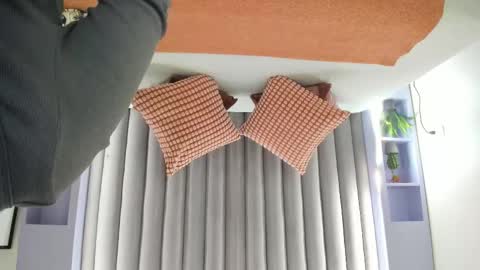 S A B R I N A  online show from 12.18.25