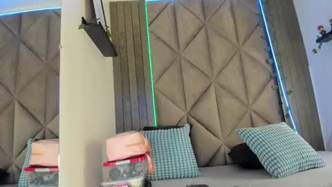 S A B R I N A  online show from 12.19.25