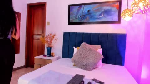 Sabrina Warren online show from 12.20.24