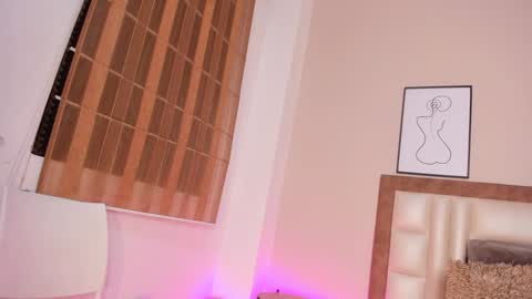 Sabrina Warren online show from 12.26.24