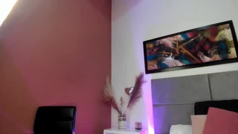 Sabrina Warren online show from 02.19.25