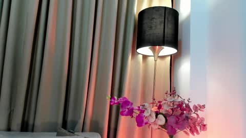 Sabrina Warren online show from 02.21.25