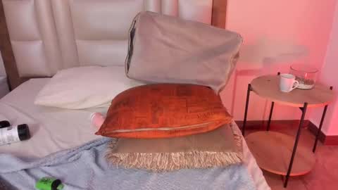 Sabrina Warren online show from 03.08.25