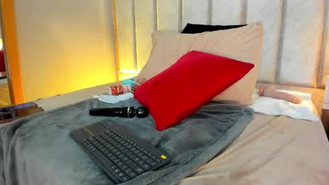 Sabrina Warren online show from 10.31.25