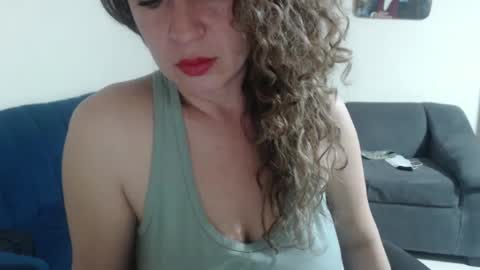 sacrletardiente online show from 10.04.25