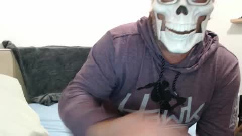 Snapshot of sactosteve chatting on 10.21.25 dadbod online show from 10.21.25