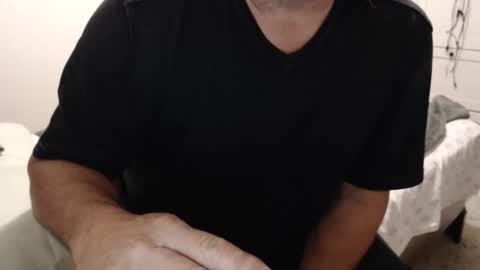 Snapshot of sactosteve chatting on 10.29.25 dadbod online show from 10.29.25