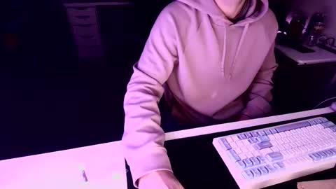 Snapshot of saddzaddy chatting on 11.17.25 saddzaddy online show from 11.17.25