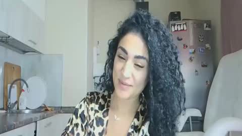 Queen online show from 11.02.25
