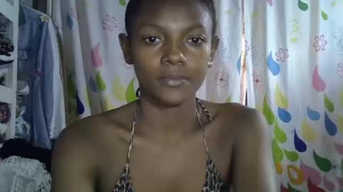 safira19 online show from 10.18.25