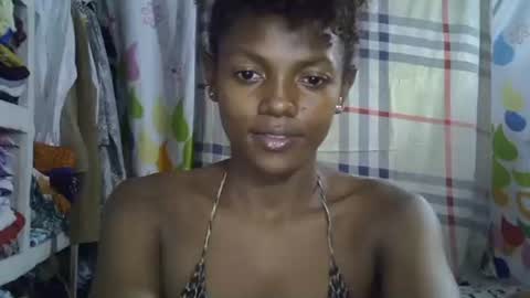 safira19 online show from 10.29.25