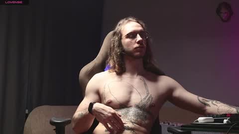 Adam online show from 12.12.24