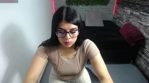 Snapshot of sago_dupont chatting on 09.15.25 sago_dupont online show from 09.15.25