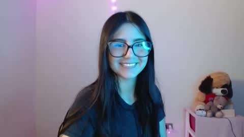 Snapshot of sahaliefox_ chatting on 10.05.25 Sahaliefox  online show from 10.05.25