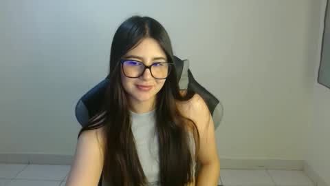 Snapshot of sahaliefox_ chatting on 10.17.25 Sahaliefox  online show from 10.17.25