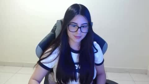 Sahaliefox  online show from 10.30.25