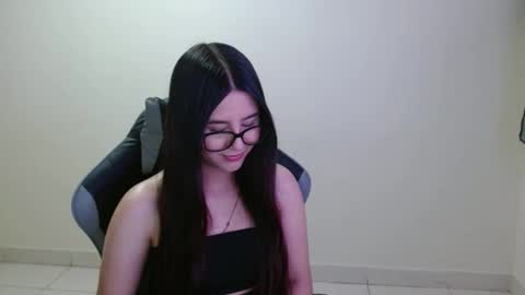 Sahaliefox  online show from 11.23.25