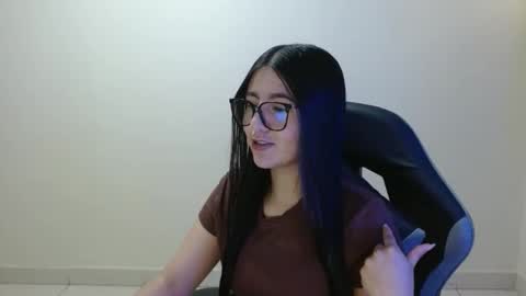 Sahaliefox  online show from 05.03.26