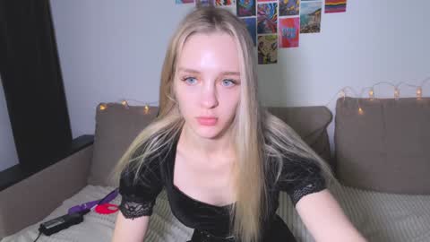 Snapshot of sailormoon666_ chatting on 12.25.24 Sofia online show from 12.25.24