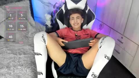 Snapshot of saimonvela chatting on 04.09.26 Juan online show from 04.09.26