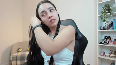 Snapshot of sakura_harper chatting on 01.20.25 Sakura Harper online show from 01.20.25