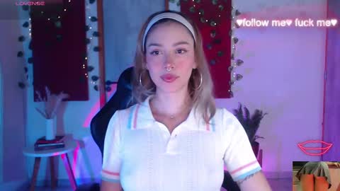 Snapshot of sakuraa_beauty chatting on 11.02.25 Sakura online show from 11.02.25