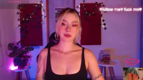 Snapshot of sakuraa_beauty chatting on 01.10.26 Sakura online show from 01.10.26