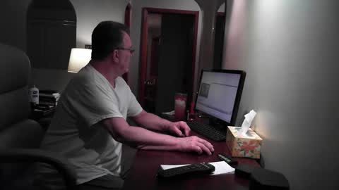 Snapshot of sally______ chatting on 05.10.26 sally______ online show from 05.10.26